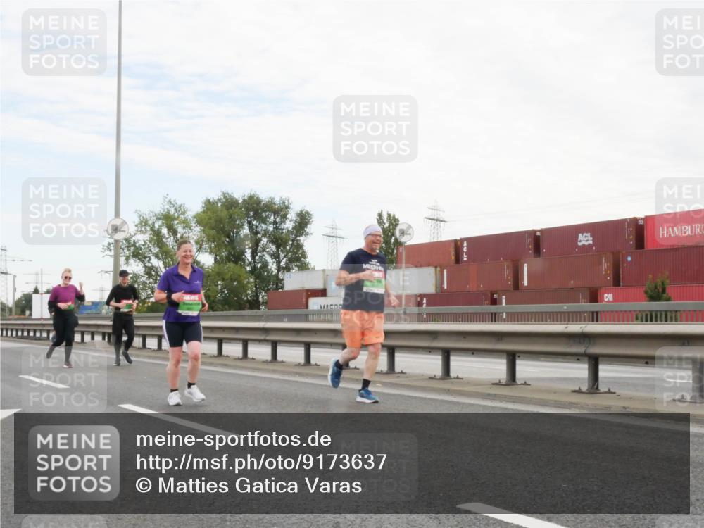 03.10.2025 - Köhlbrandbrückenlauf Matties Gatica Varas http://msf.ph/oto/9173637 03.10.2025 15:28:37 Position 3  meine-sportfotos.de