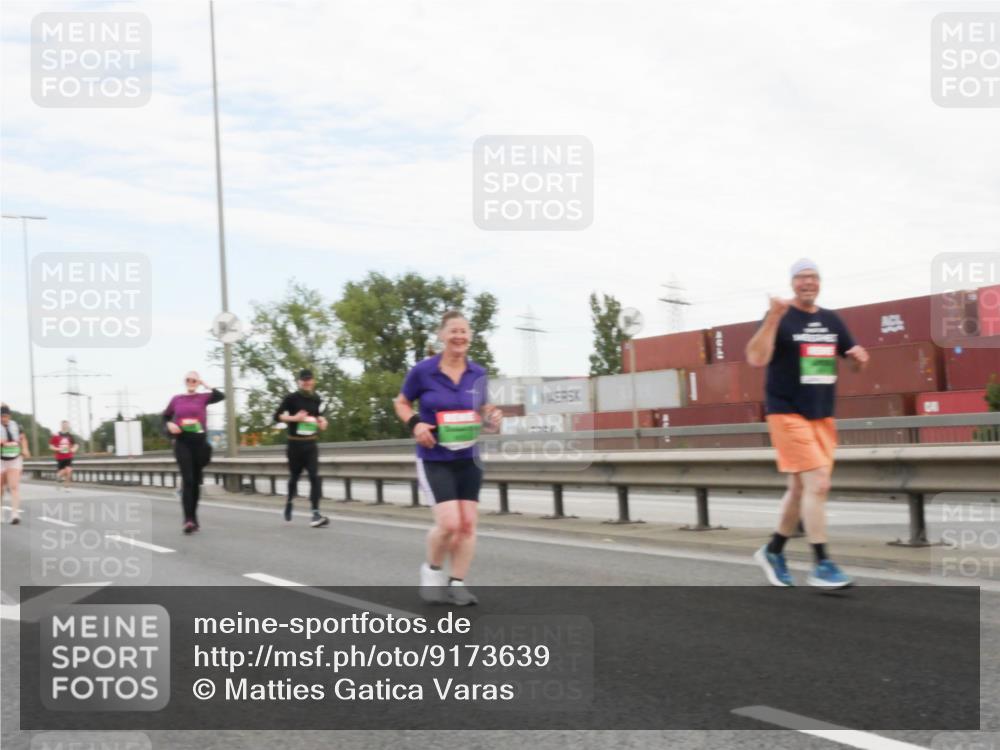 03.10.2025 - Köhlbrandbrückenlauf Matties Gatica Varas http://msf.ph/oto/9173639 03.10.2025 15:28:38 Position 3  meine-sportfotos.de