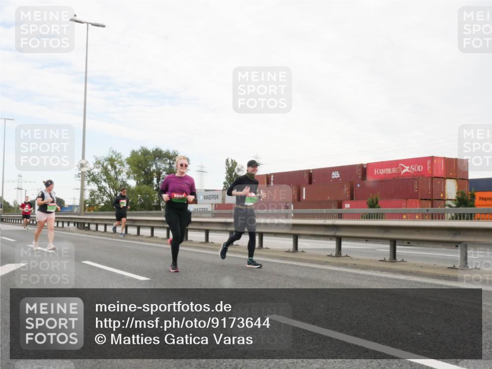 03.10.2025 - Köhlbrandbrückenlauf Matties Gatica Varas http://msf.ph/oto/9173644 03.10.2025 15:28:41 Position 3  meine-sportfotos.de