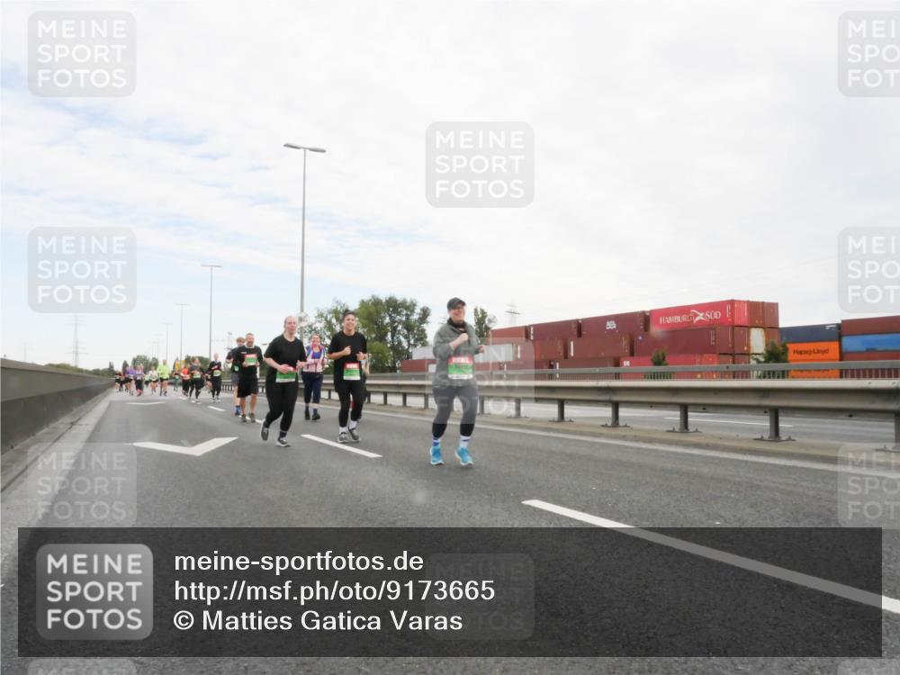 03.10.2025 - Köhlbrandbrückenlauf Matties Gatica Varas http://msf.ph/oto/9173665 03.10.2025 15:28:59 Position 3  meine-sportfotos.de