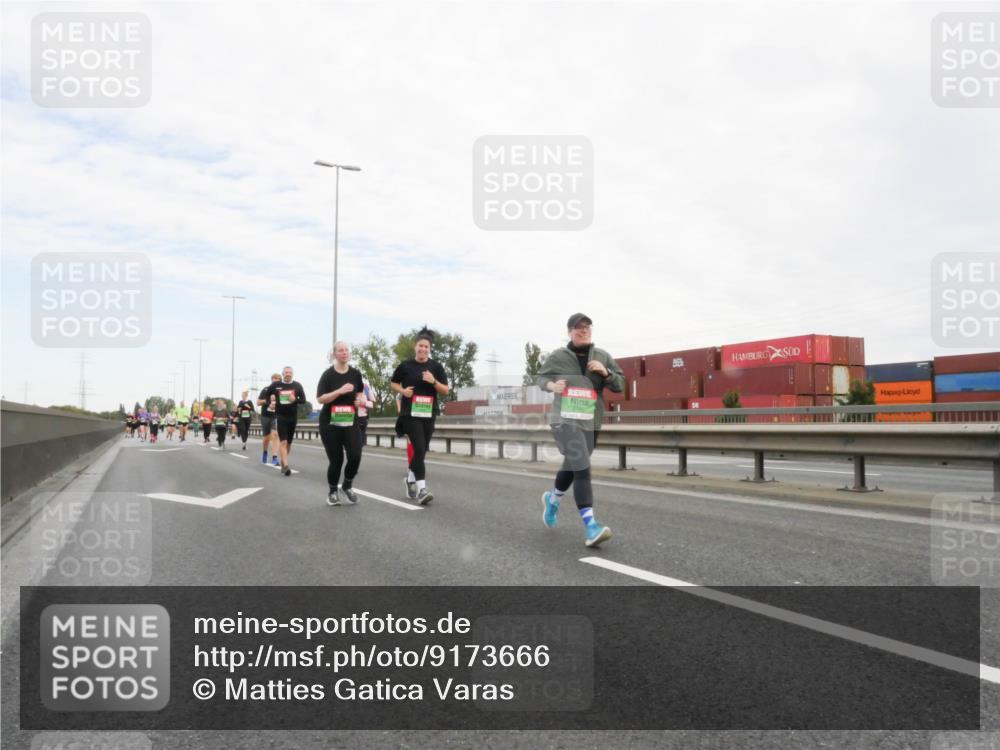 03.10.2025 - Köhlbrandbrückenlauf Matties Gatica Varas http://msf.ph/oto/9173666 03.10.2025 15:29:00 Position 3  meine-sportfotos.de