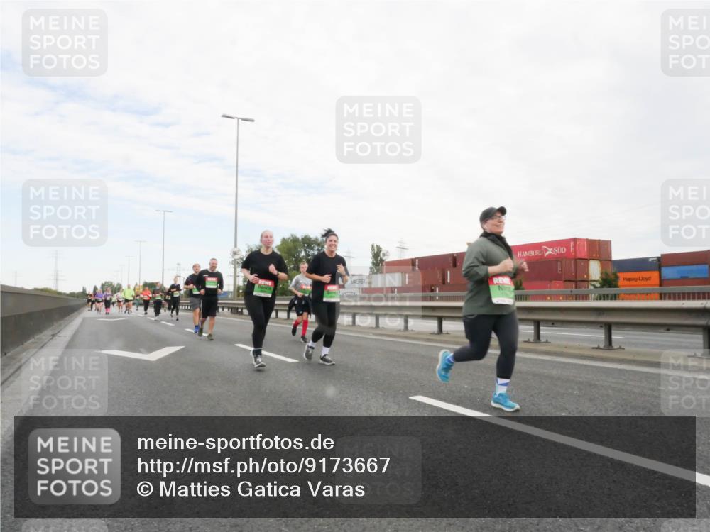 03.10.2025 - Köhlbrandbrückenlauf Matties Gatica Varas http://msf.ph/oto/9173667 03.10.2025 15:29:00 Position 3  meine-sportfotos.de