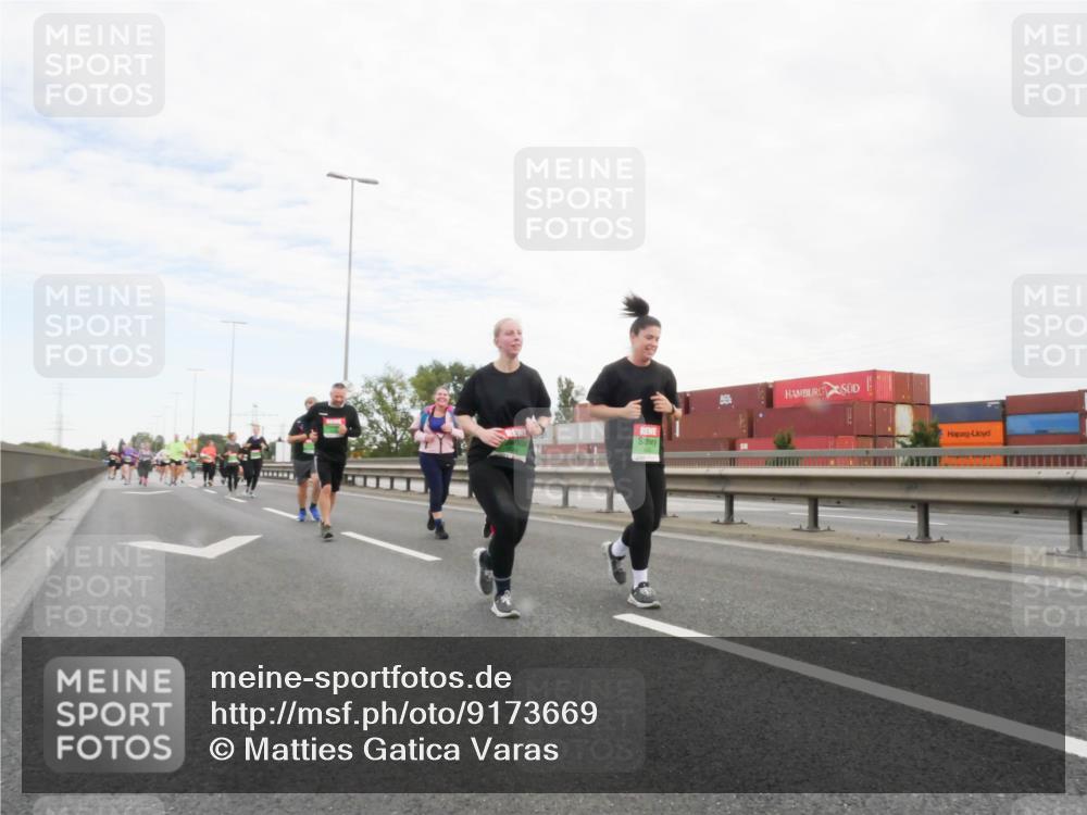 03.10.2025 - Köhlbrandbrückenlauf Matties Gatica Varas http://msf.ph/oto/9173669 03.10.2025 15:29:01 Position 3  meine-sportfotos.de