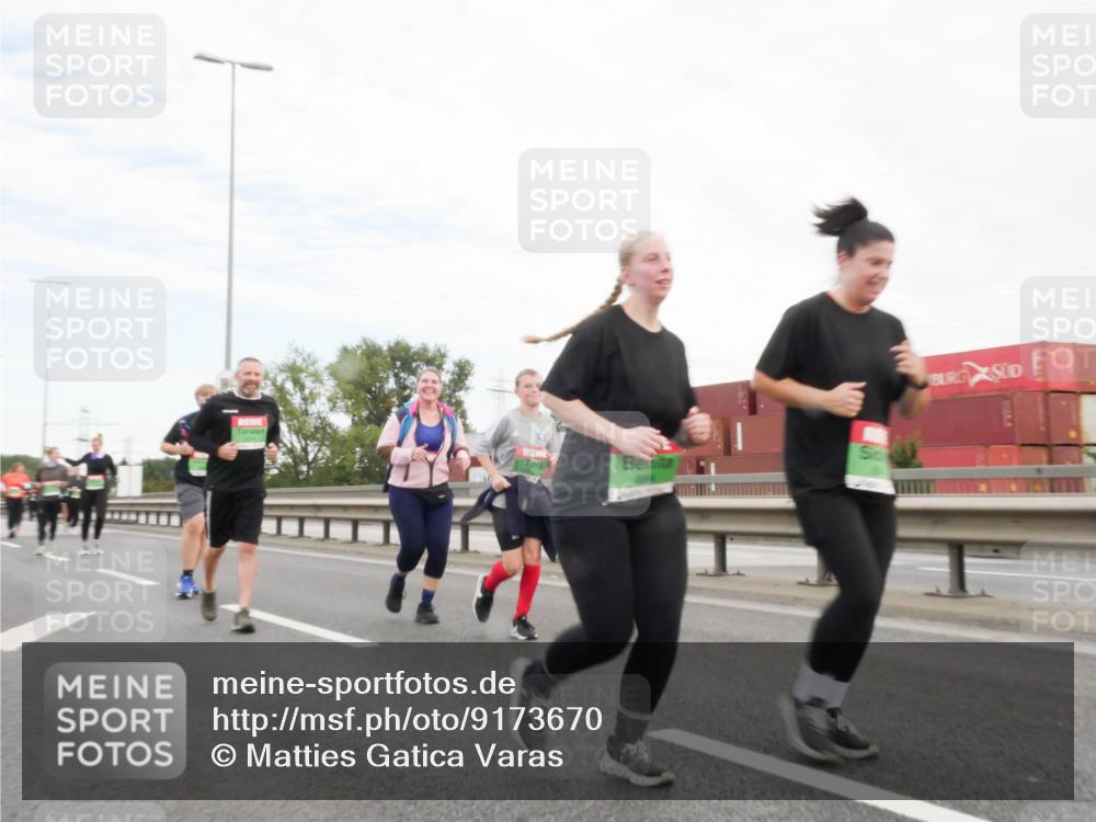 03.10.2025 - Köhlbrandbrückenlauf Matties Gatica Varas http://msf.ph/oto/9173670 03.10.2025 15:29:02 Position 3  meine-sportfotos.de