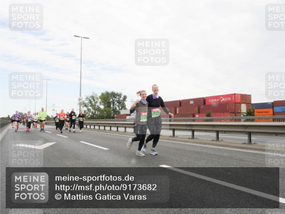 03.10.2025 - Köhlbrandbrückenlauf Matties Gatica Varas http://msf.ph/oto/9173682 03.10.2025 15:29:07 Position 3  meine-sportfotos.de