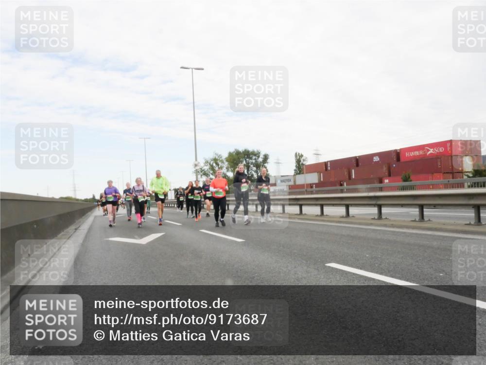 03.10.2025 - Köhlbrandbrückenlauf Matties Gatica Varas http://msf.ph/oto/9173687 03.10.2025 15:29:10 Position 3  meine-sportfotos.de
