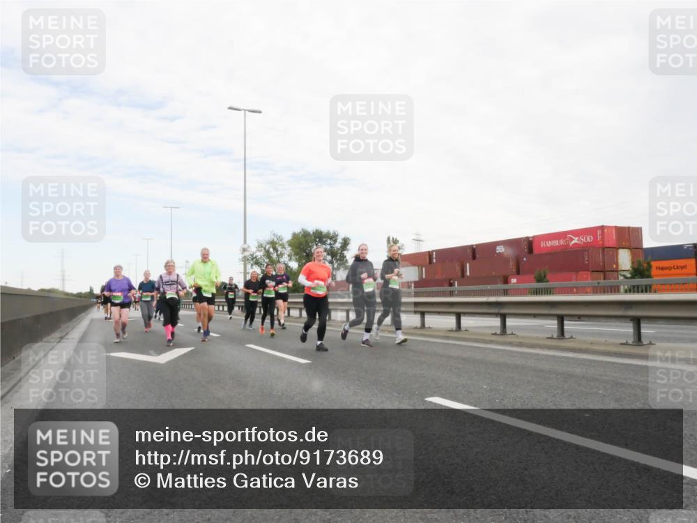 03.10.2025 - Köhlbrandbrückenlauf Matties Gatica Varas http://msf.ph/oto/9173689 03.10.2025 15:29:11 Position 3  meine-sportfotos.de