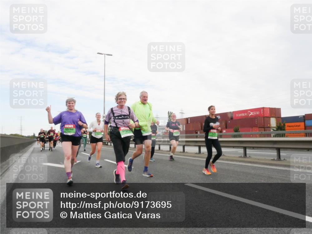 03.10.2025 - Köhlbrandbrückenlauf Matties Gatica Varas http://msf.ph/oto/9173695 03.10.2025 15:29:14 Position 3  meine-sportfotos.de