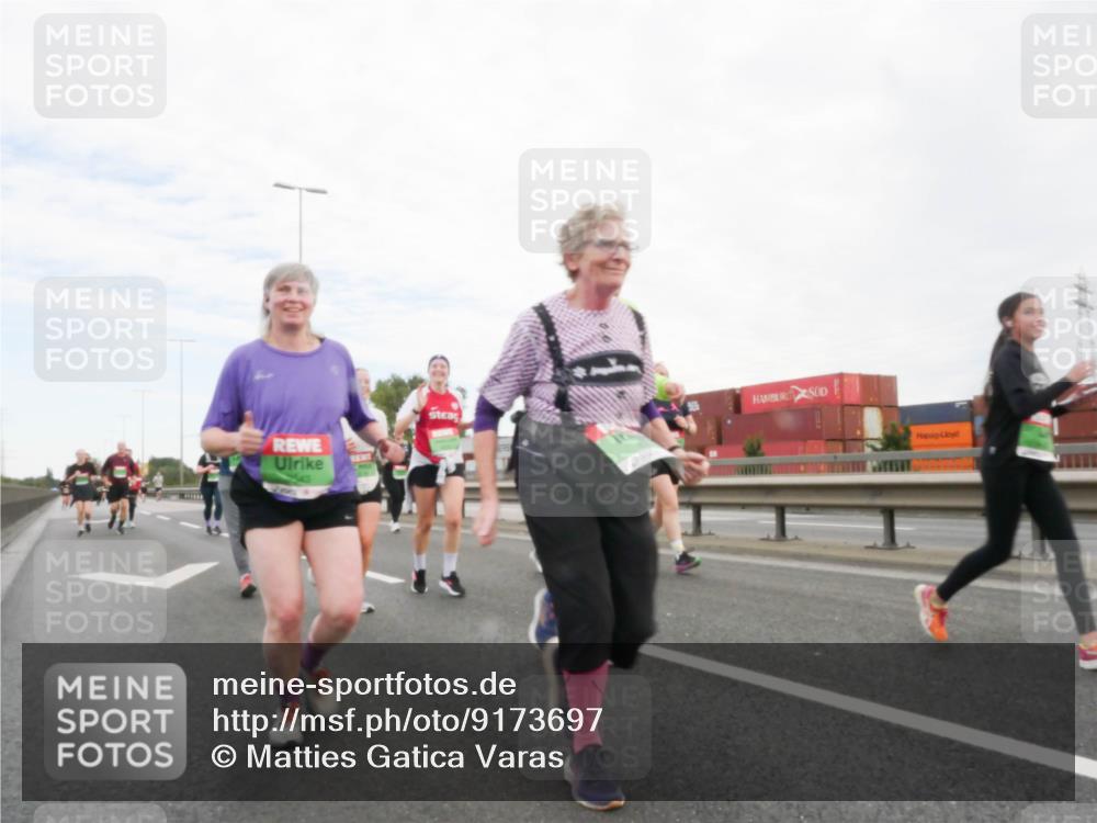 03.10.2025 - Köhlbrandbrückenlauf Matties Gatica Varas http://msf.ph/oto/9173697 03.10.2025 15:29:15 Position 3  meine-sportfotos.de