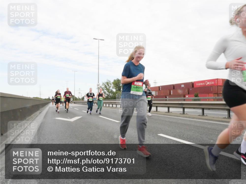 03.10.2025 - Köhlbrandbrückenlauf Matties Gatica Varas http://msf.ph/oto/9173701 03.10.2025 15:29:17 Position 3 8560 meine-sportfotos.de