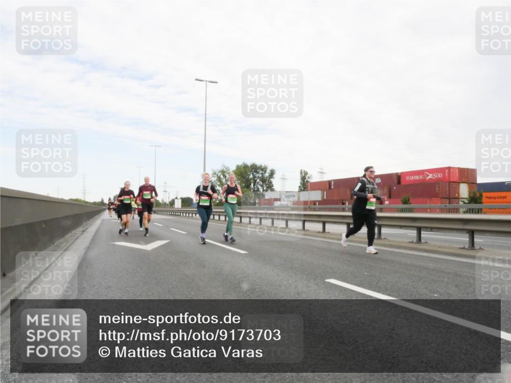 03.10.2025 - Köhlbrandbrückenlauf Matties Gatica Varas http://msf.ph/oto/9173703 03.10.2025 15:29:18 Position 3  meine-sportfotos.de