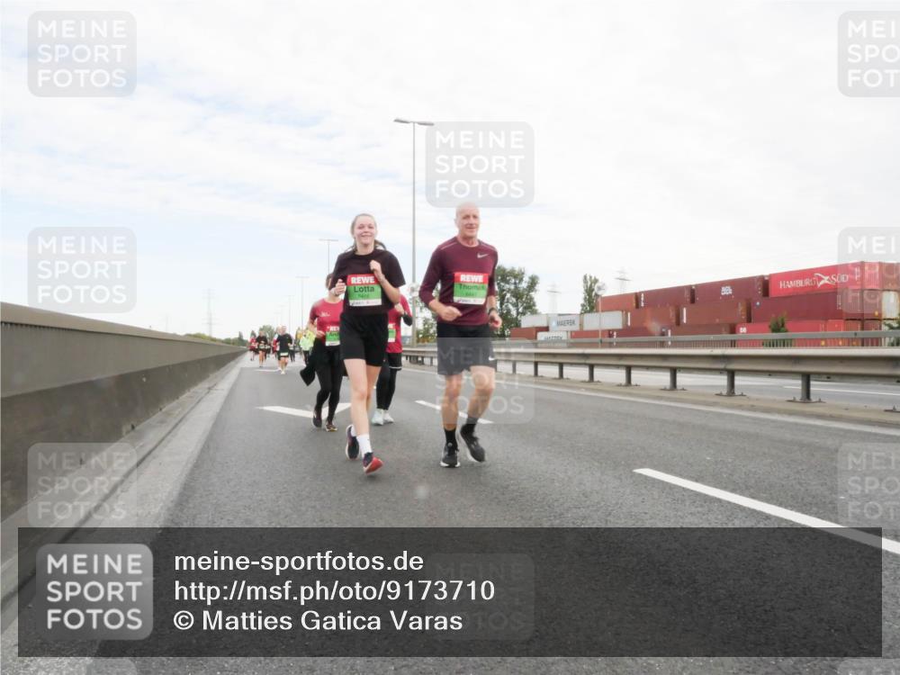 03.10.2025 - Köhlbrandbrückenlauf Matties Gatica Varas http://msf.ph/oto/9173710 03.10.2025 15:29:21 Position 3 8416 meine-sportfotos.de