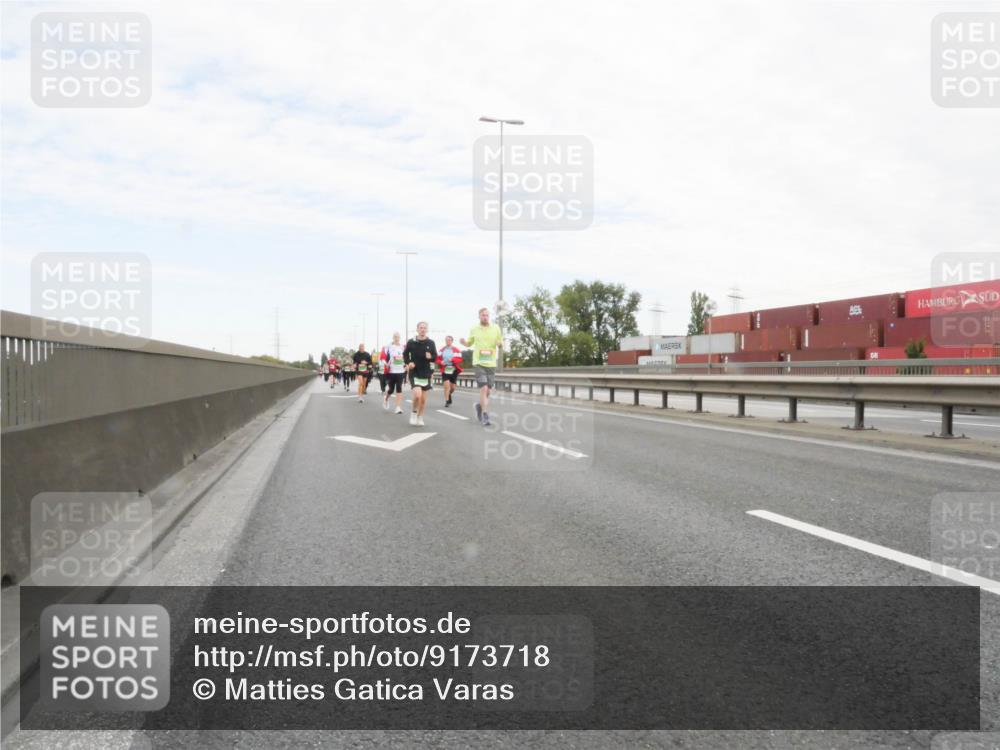 03.10.2025 - Köhlbrandbrückenlauf Matties Gatica Varas http://msf.ph/oto/9173718 03.10.2025 15:29:26 Position 3  meine-sportfotos.de