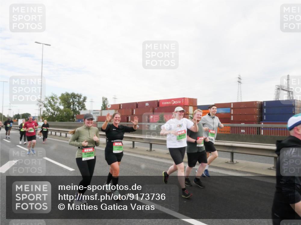 03.10.2025 - Köhlbrandbrückenlauf Matties Gatica Varas http://msf.ph/oto/9173736 03.10.2025 15:29:38 Position 3  meine-sportfotos.de