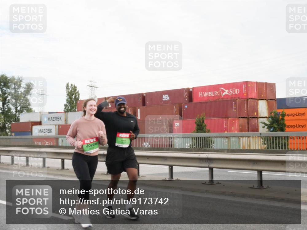 03.10.2025 - Köhlbrandbrückenlauf Matties Gatica Varas http://msf.ph/oto/9173742 03.10.2025 15:29:45 Position 3  meine-sportfotos.de