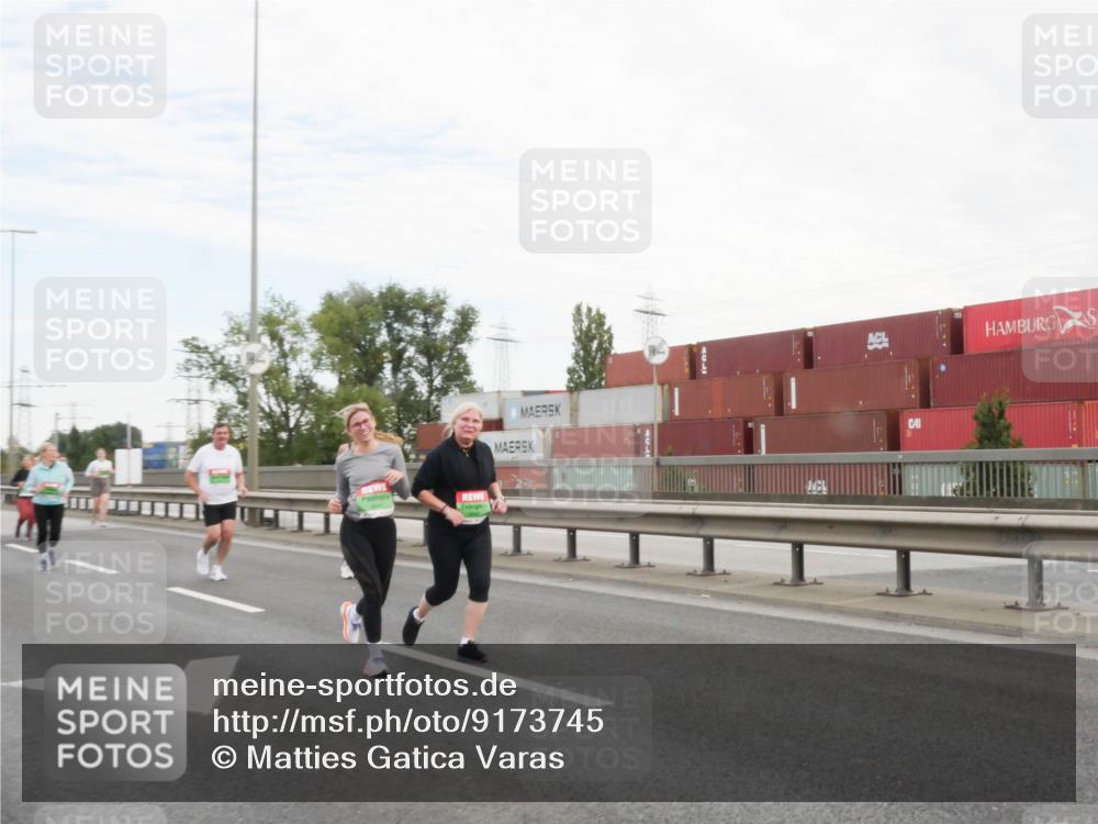 03.10.2025 - Köhlbrandbrückenlauf Matties Gatica Varas http://msf.ph/oto/9173745 03.10.2025 15:29:49 Position 3  meine-sportfotos.de