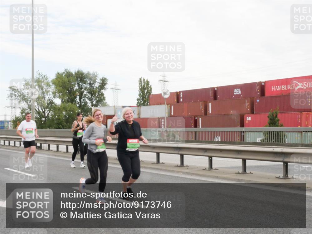 03.10.2025 - Köhlbrandbrückenlauf Matties Gatica Varas http://msf.ph/oto/9173746 03.10.2025 15:29:50 Position 3  meine-sportfotos.de