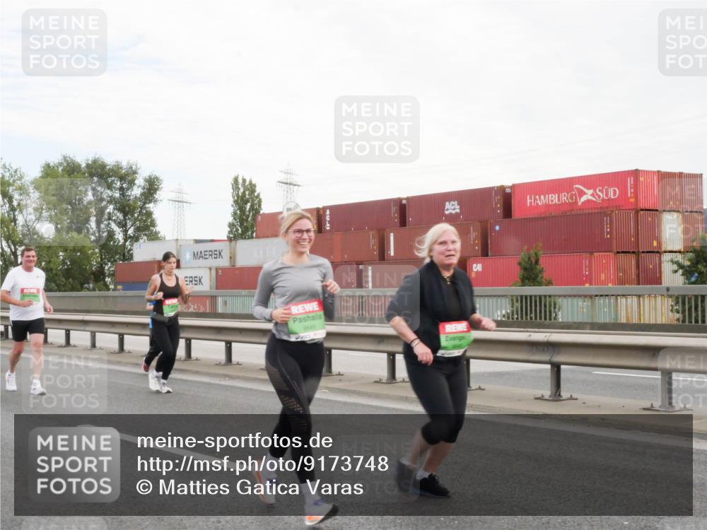 03.10.2025 - Köhlbrandbrückenlauf Matties Gatica Varas http://msf.ph/oto/9173748 03.10.2025 15:29:51 Position 3 9649 meine-sportfotos.de