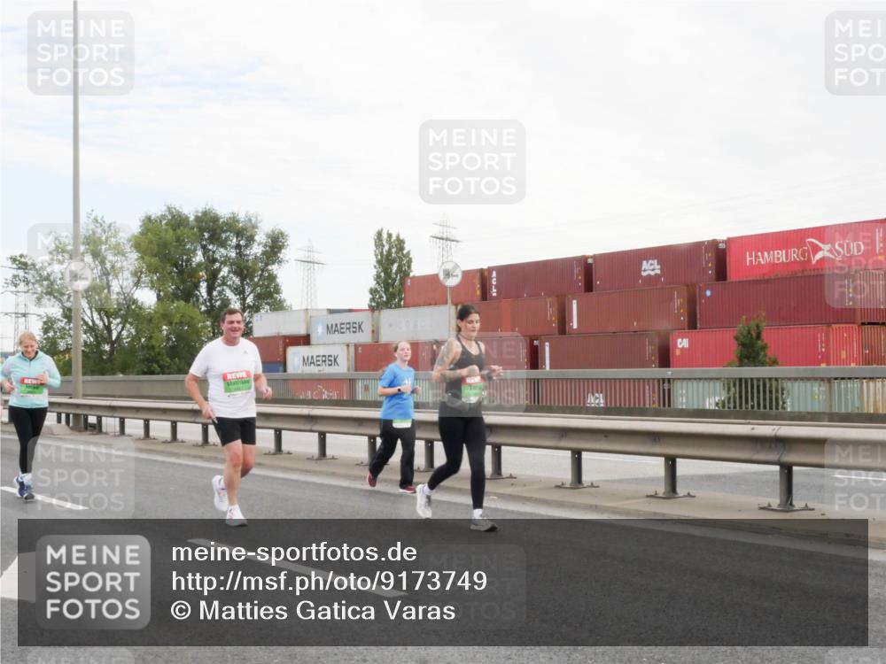 03.10.2025 - Köhlbrandbrückenlauf Matties Gatica Varas http://msf.ph/oto/9173749 03.10.2025 15:29:52 Position 3  meine-sportfotos.de