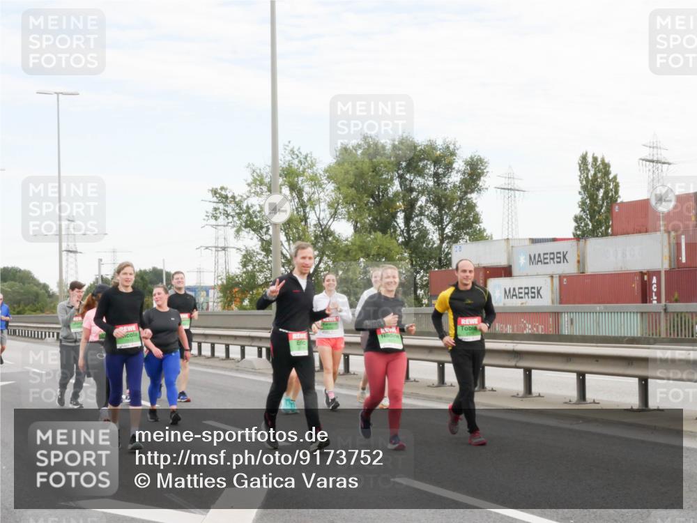 03.10.2025 - Köhlbrandbrückenlauf Matties Gatica Varas http://msf.ph/oto/9173752 03.10.2025 15:29:57 Position 3 00, 00600 meine-sportfotos.de