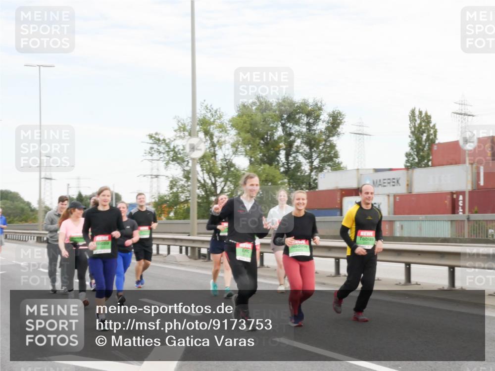 03.10.2025 - Köhlbrandbrückenlauf Matties Gatica Varas http://msf.ph/oto/9173753 03.10.2025 15:29:58 Position 3  meine-sportfotos.de