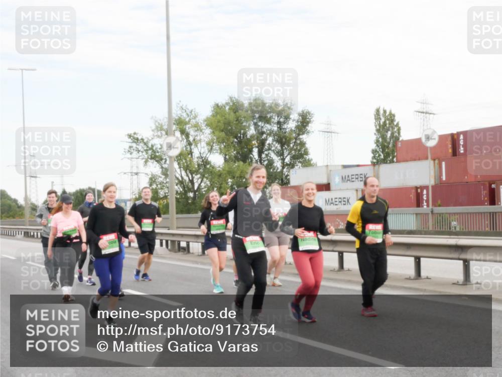 03.10.2025 - Köhlbrandbrückenlauf Matties Gatica Varas http://msf.ph/oto/9173754 03.10.2025 15:29:58 Position 3  meine-sportfotos.de