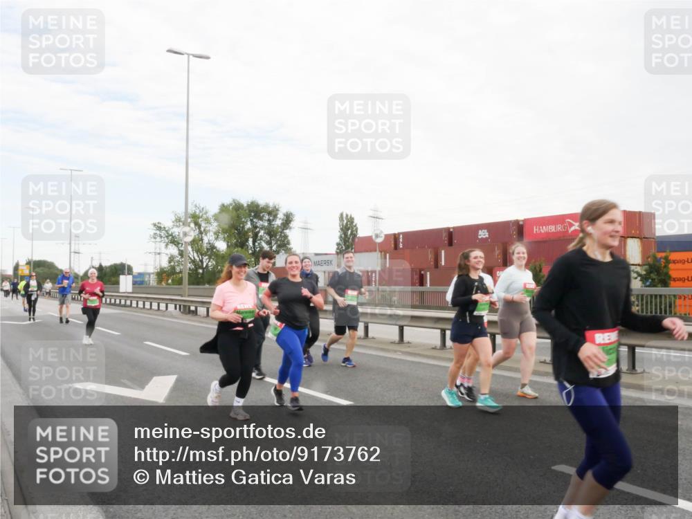 03.10.2025 - Köhlbrandbrückenlauf Matties Gatica Varas http://msf.ph/oto/9173762 03.10.2025 15:30:02 Position 3  meine-sportfotos.de