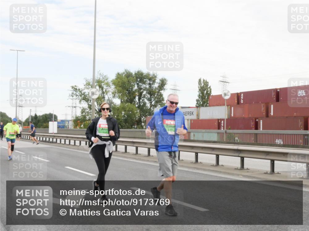 03.10.2025 - Köhlbrandbrückenlauf Matties Gatica Varas http://msf.ph/oto/9173769 03.10.2025 15:30:10 Position 3 8641, 8362 meine-sportfotos.de