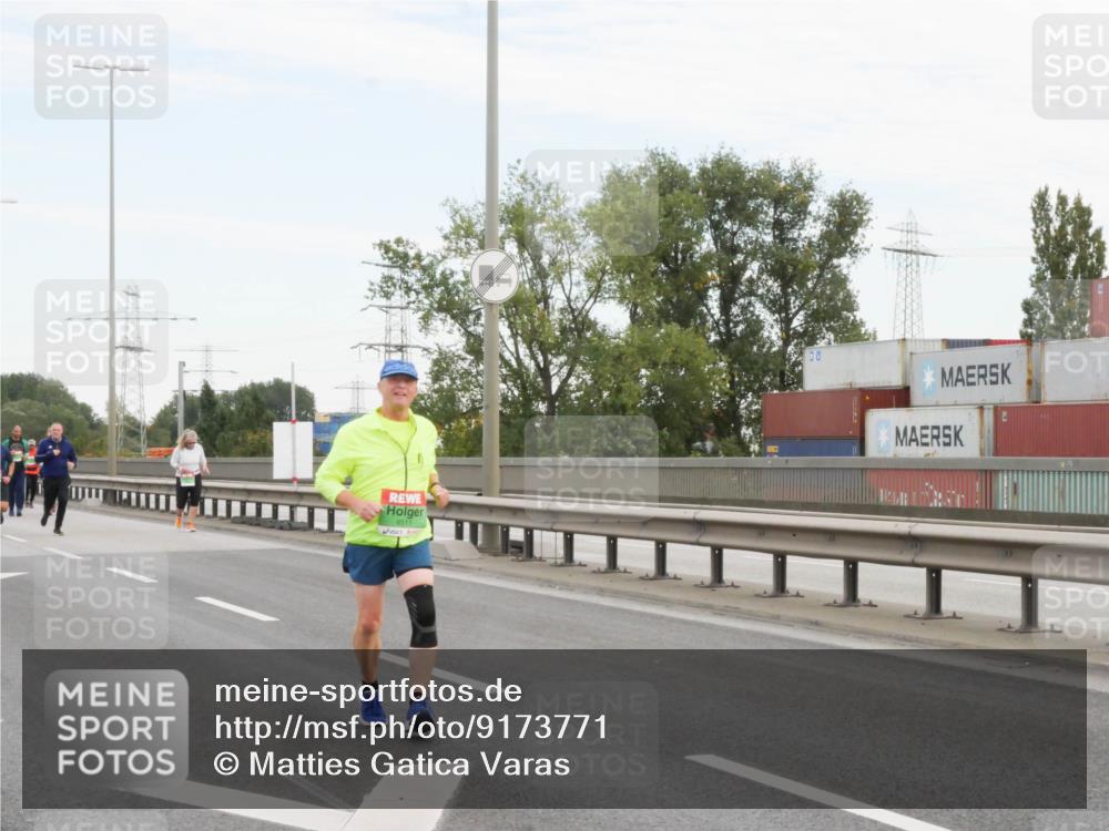 03.10.2025 - Köhlbrandbrückenlauf Matties Gatica Varas http://msf.ph/oto/9173771 03.10.2025 15:30:14 Position 3 8511, 30 meine-sportfotos.de