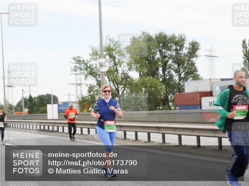 03.10.2025 - Köhlbrandbrückenlauf Matties Gatica Varas http://msf.ph/oto/9173790 03.10.2025 15:30:30 Position 3  meine-sportfotos.de