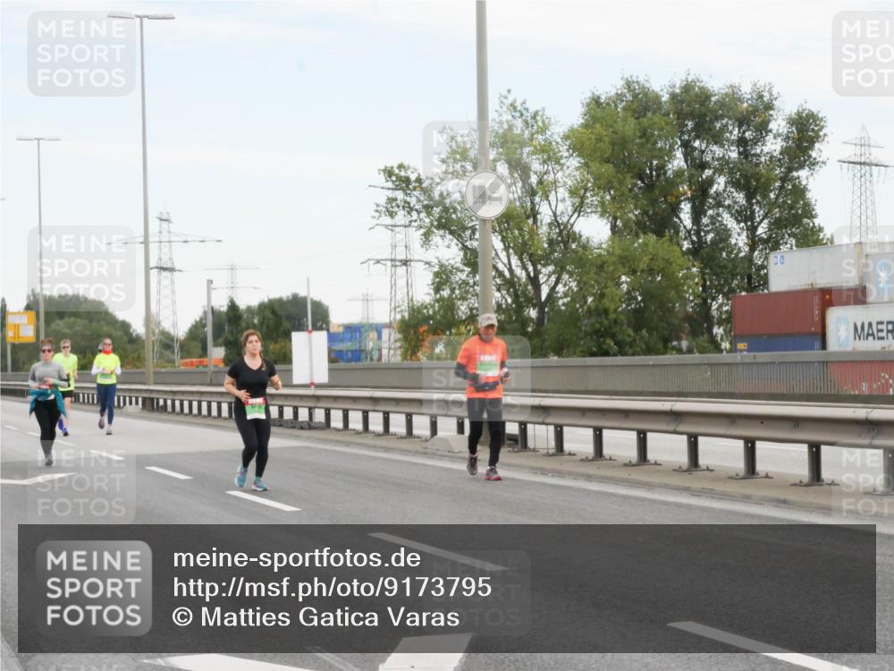03.10.2025 - Köhlbrandbrückenlauf Matties Gatica Varas http://msf.ph/oto/9173795 03.10.2025 15:30:32 Position 3  meine-sportfotos.de