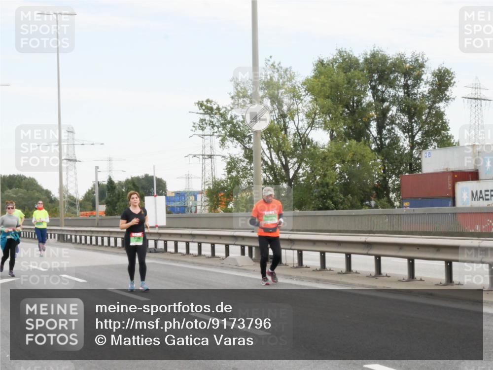 03.10.2025 - Köhlbrandbrückenlauf Matties Gatica Varas http://msf.ph/oto/9173796 03.10.2025 15:30:33 Position 3 30 meine-sportfotos.de
