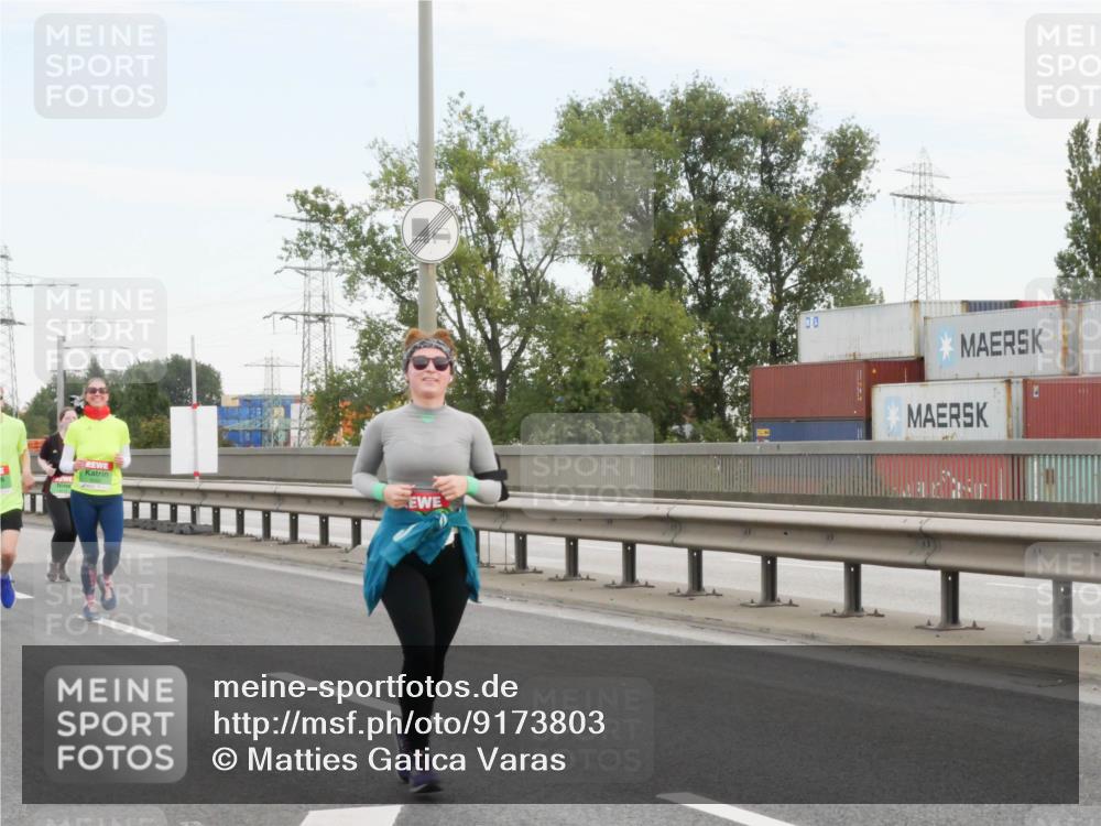 03.10.2025 - Köhlbrandbrückenlauf Matties Gatica Varas http://msf.ph/oto/9173803 03.10.2025 15:30:41 Position 3 300 meine-sportfotos.de