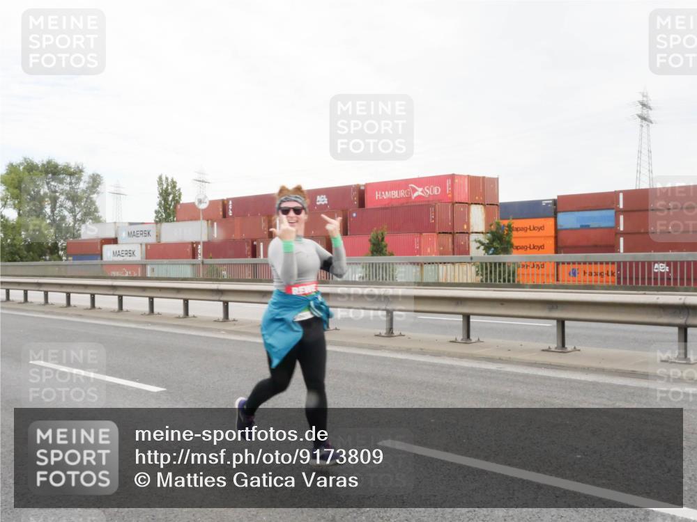 03.10.2025 - Köhlbrandbrückenlauf Matties Gatica Varas http://msf.ph/oto/9173809 03.10.2025 15:30:43 Position 3 4 meine-sportfotos.de