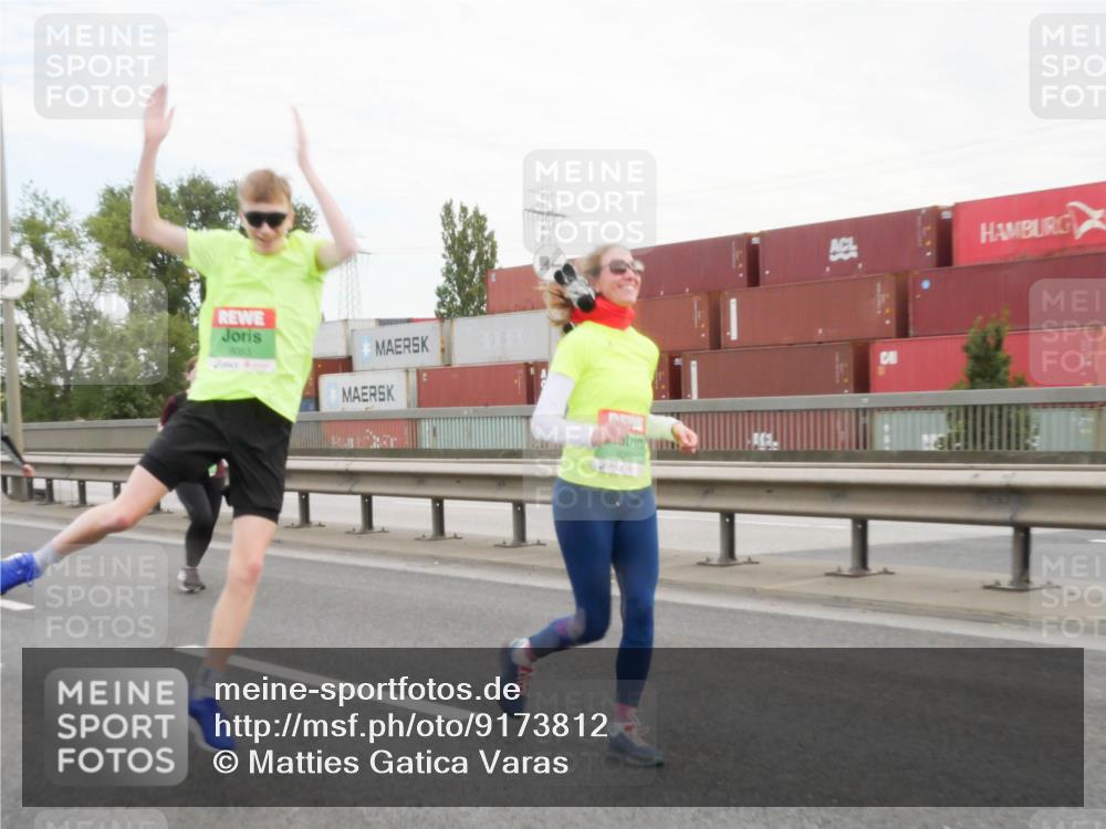 03.10.2025 - Köhlbrandbrückenlauf Matties Gatica Varas http://msf.ph/oto/9173812 03.10.2025 15:30:47 Position 3 9083 meine-sportfotos.de