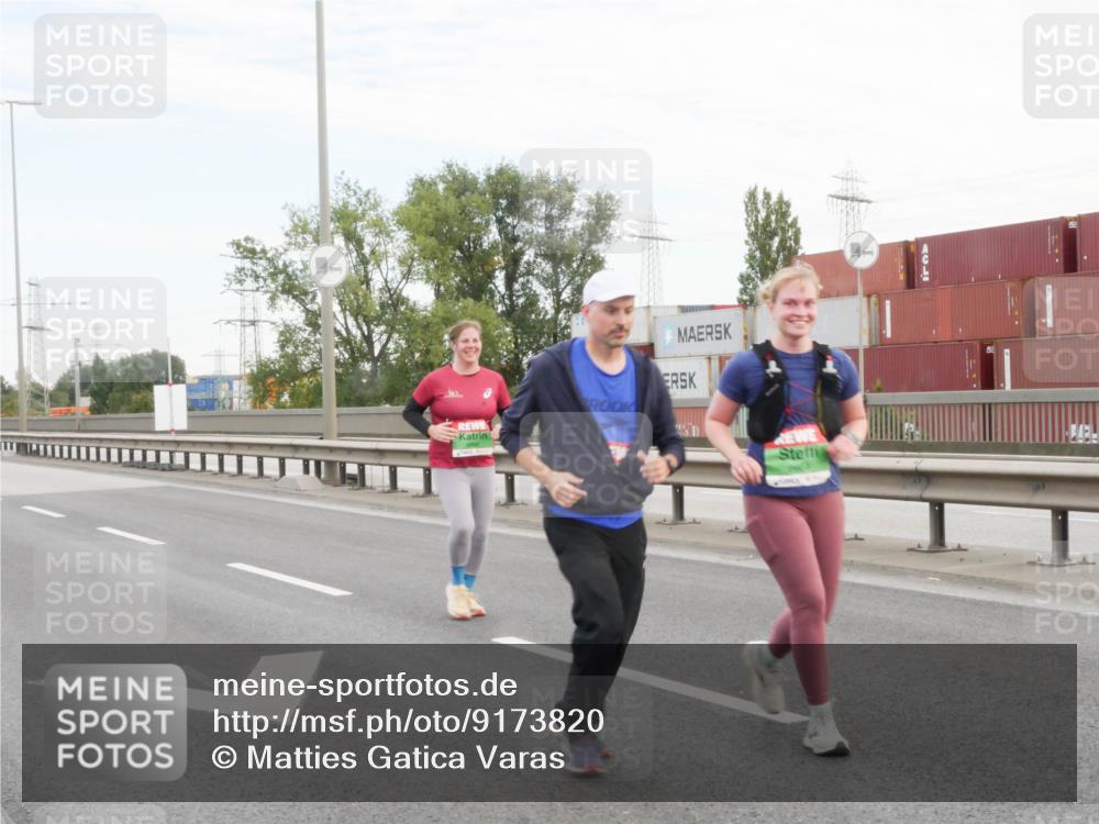 03.10.2025 - Köhlbrandbrückenlauf Matties Gatica Varas http://msf.ph/oto/9173820 03.10.2025 15:30:52 Position 3  meine-sportfotos.de