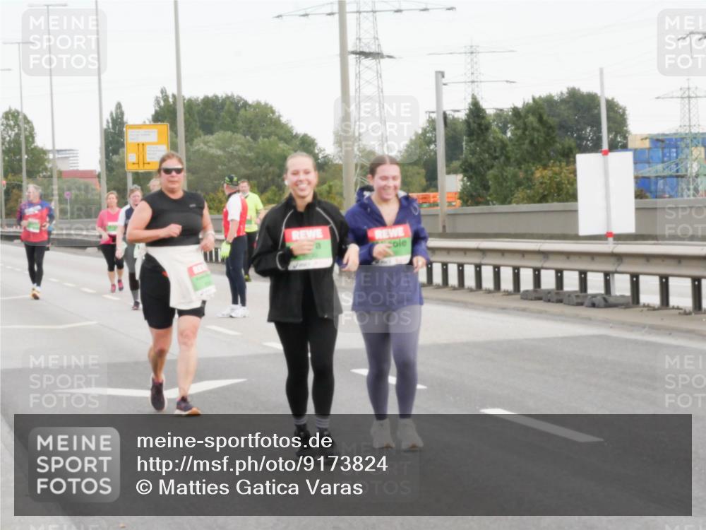03.10.2025 - Köhlbrandbrückenlauf Matties Gatica Varas http://msf.ph/oto/9173824 03.10.2025 15:31:09 Position 3  meine-sportfotos.de