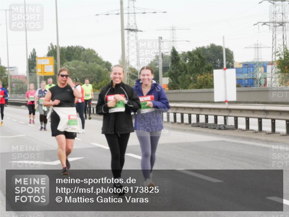 03.10.2025 - Köhlbrandbrückenlauf Matties Gatica Varas http://msf.ph/oto/9173825 03.10.2025 15:31:10 Position 3  meine-sportfotos.de
