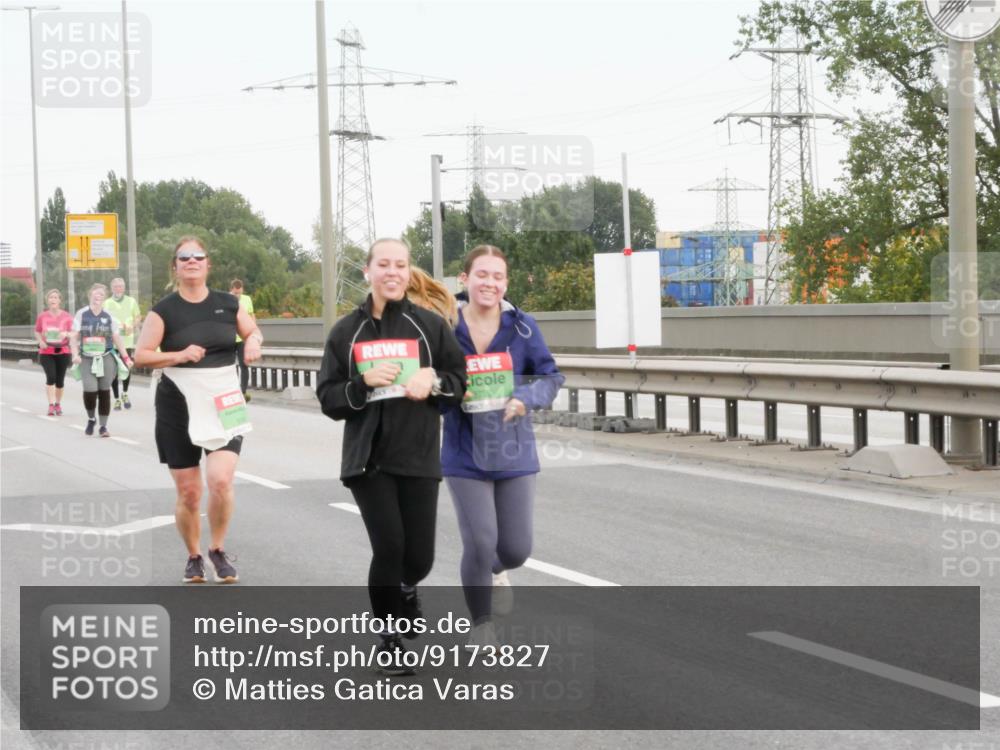 03.10.2025 - Köhlbrandbrückenlauf Matties Gatica Varas http://msf.ph/oto/9173827 03.10.2025 15:31:11 Position 3  meine-sportfotos.de