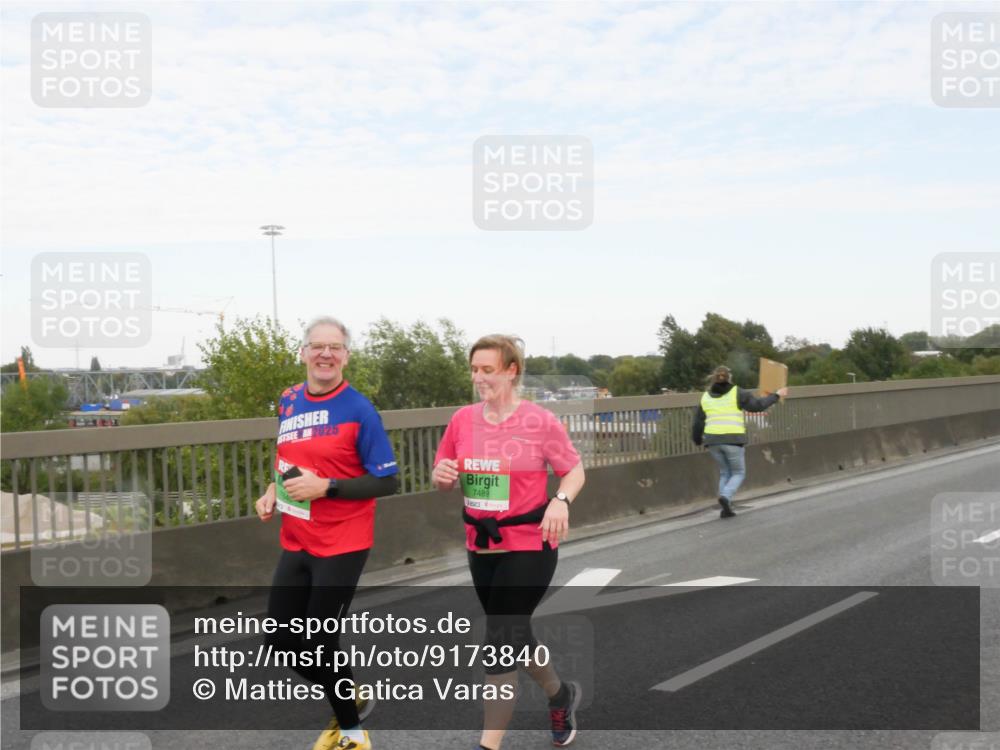 03.10.2025 - Köhlbrandbrückenlauf Matties Gatica Varas http://msf.ph/oto/9173840 03.10.2025 15:31:38 Position 3 2025, 7489 meine-sportfotos.de