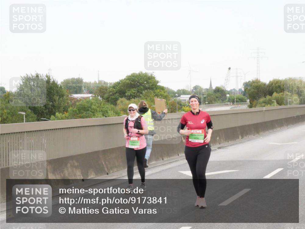 03.10.2025 - Köhlbrandbrückenlauf Matties Gatica Varas http://msf.ph/oto/9173841 03.10.2025 15:31:46 Position 3 9235 meine-sportfotos.de