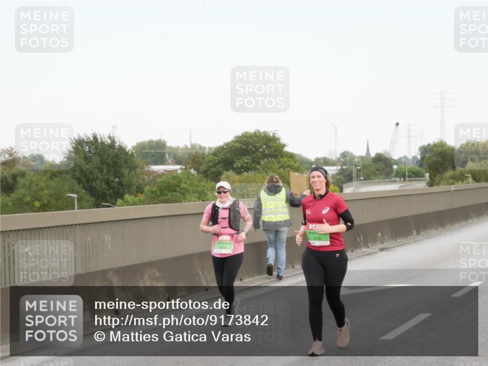 03.10.2025 - Köhlbrandbrückenlauf Matties Gatica Varas http://msf.ph/oto/9173842 03.10.2025 15:31:47 Position 3 8605, 9235 meine-sportfotos.de
