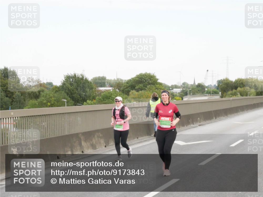 03.10.2025 - Köhlbrandbrückenlauf Matties Gatica Varas http://msf.ph/oto/9173843 03.10.2025 15:31:47 Position 3 23 meine-sportfotos.de