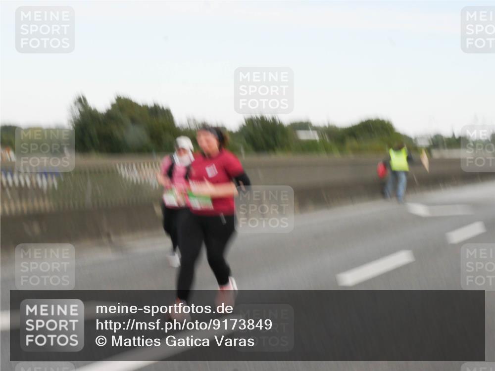 03.10.2025 - Köhlbrandbrückenlauf Matties Gatica Varas http://msf.ph/oto/9173849 03.10.2025 15:31:50 Position 3  meine-sportfotos.de
