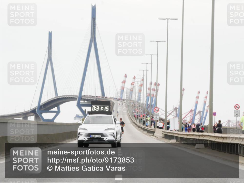 03.10.2025 - Köhlbrandbrückenlauf Matties Gatica Varas http://msf.ph/oto/9173853 03.10.2025 15:32:12 Position 3 0, 31, 15, 193, 12, 1, 12 meine-sportfotos.de