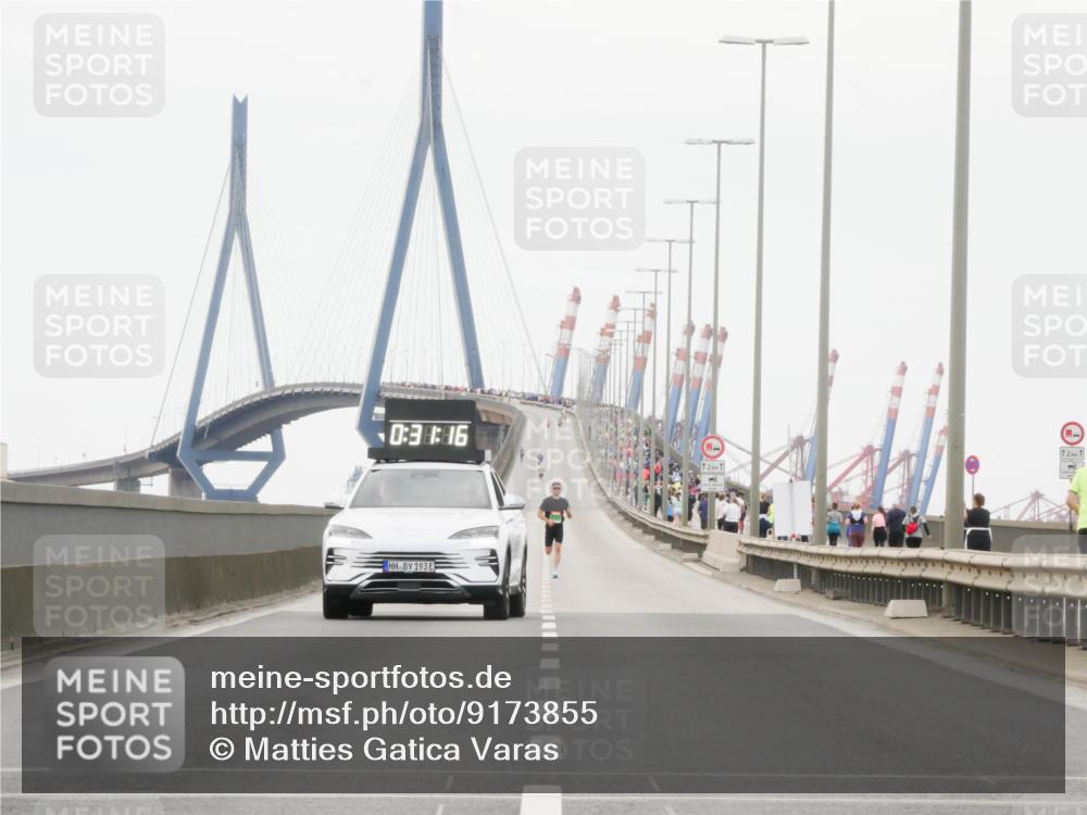 03.10.2025 - Köhlbrandbrückenlauf Matties Gatica Varas http://msf.ph/oto/9173855 03.10.2025 15:32:13 Position 3 0, 38, 16, 12, 1, 193, 12, 1 meine-sportfotos.de