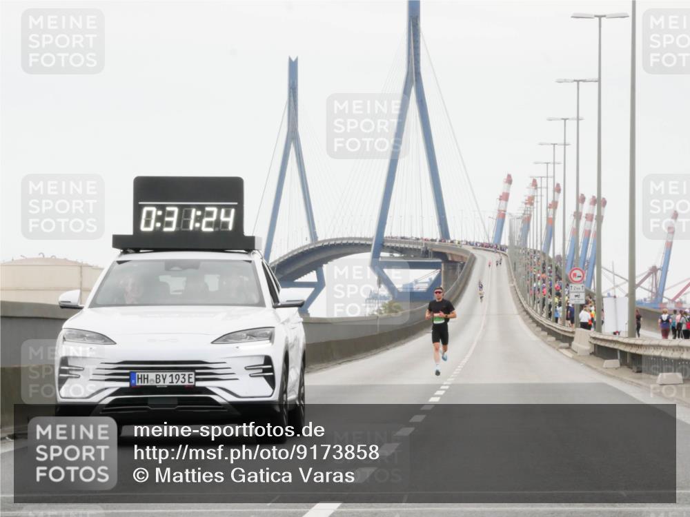 03.10.2025 - Köhlbrandbrückenlauf Matties Gatica Varas http://msf.ph/oto/9173858 03.10.2025 15:32:21 Position 3 0, 38, 24, 193, 12 meine-sportfotos.de