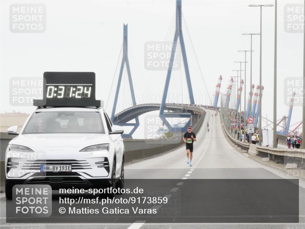 03.10.2025 - Köhlbrandbrückenlauf Matties Gatica Varas http://msf.ph/oto/9173859 03.10.2025 15:32:21 Position 3 0, 38, 24, 193, 12, 1 meine-sportfotos.de
