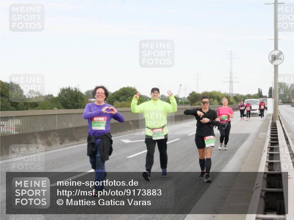03.10.2025 - Köhlbrandbrückenlauf Matties Gatica Varas http://msf.ph/oto/9173883 03.10.2025 15:32:51 Position 3 9342 meine-sportfotos.de