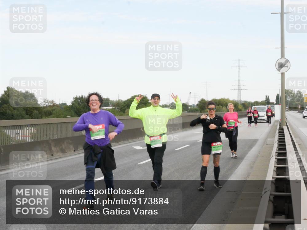 03.10.2025 - Köhlbrandbrückenlauf Matties Gatica Varas http://msf.ph/oto/9173884 03.10.2025 15:32:52 Position 3  meine-sportfotos.de